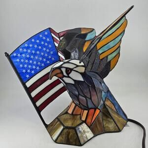 Dale Tiffany Stained Glass Eagle w flag accent Lamp Patriotic 13" Work